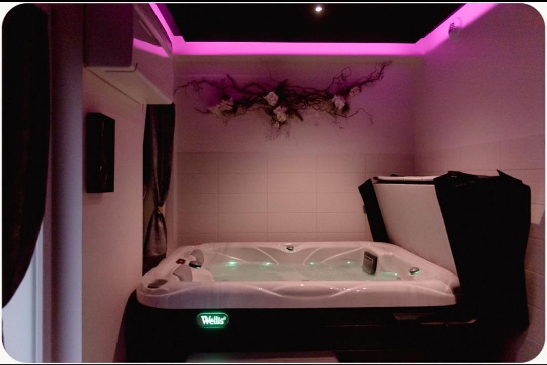 Spa De La Quarterelle Love Room 88 Vosges Remiremont Exteriör bild